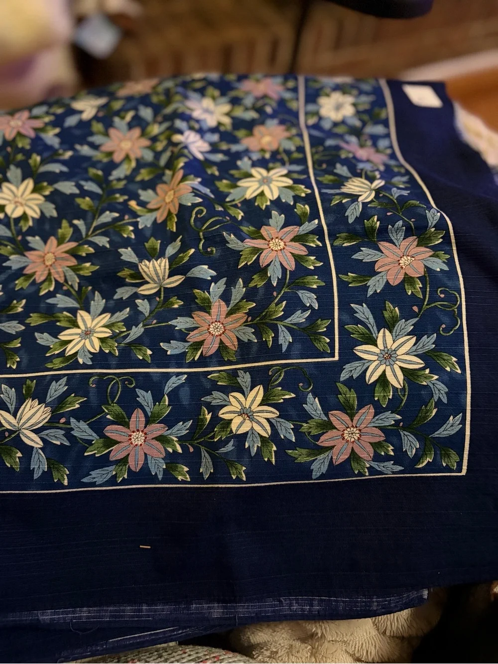 Gen'emon Kiln Sanbi Tablecloth  Furoshiki (wrapping cloth) Floral 100% cotton